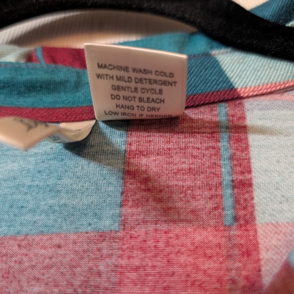 Plaid Button-Up Shirt - Picture 5 of 7